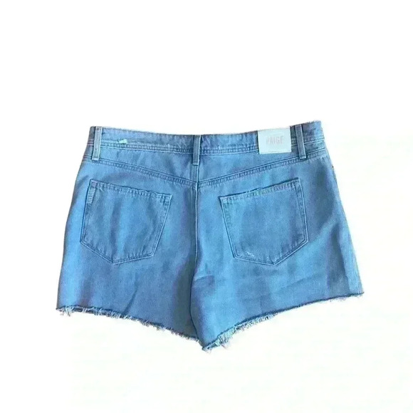 Paige Noella Cutoff Short Women's Color In As If Size 32. - Picture 7 of 11